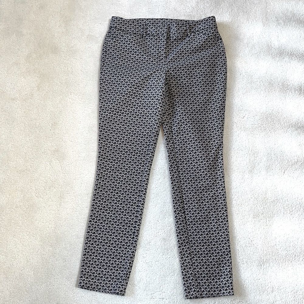 Kenar Women’s Black & White pants. Size 4